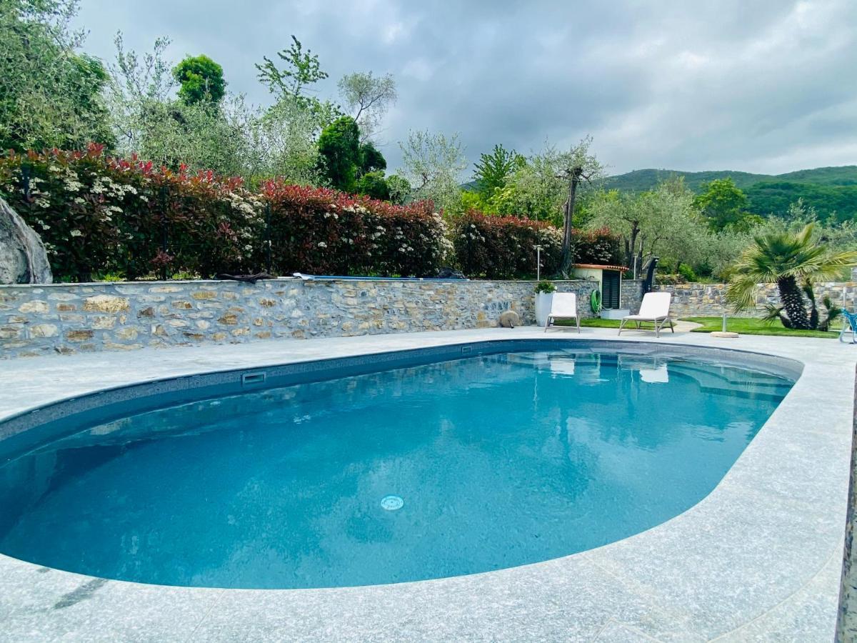 Casa Vacanze Gli Ulivi Borgomaro Εξωτερικό φωτογραφία