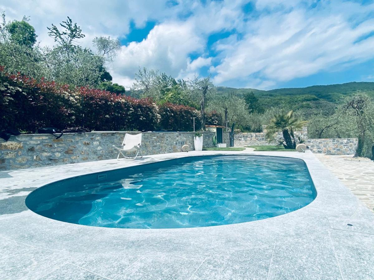 Casa Vacanze Gli Ulivi Borgomaro Εξωτερικό φωτογραφία