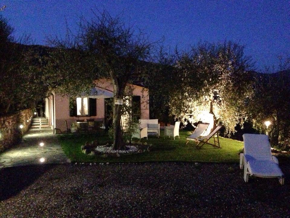 Casa Vacanze Gli Ulivi Borgomaro Δωμάτιο φωτογραφία